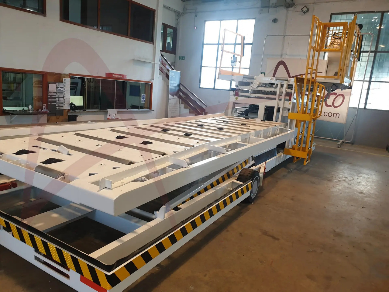 AIR MARREL LAM 3500 DP/R8 - Utovarivač kontejnera/ Paleta: slika 3 AIR MARREL LAM 3500 DP/R8 - Utovarivač kontejnera/ Paleta: slika 3