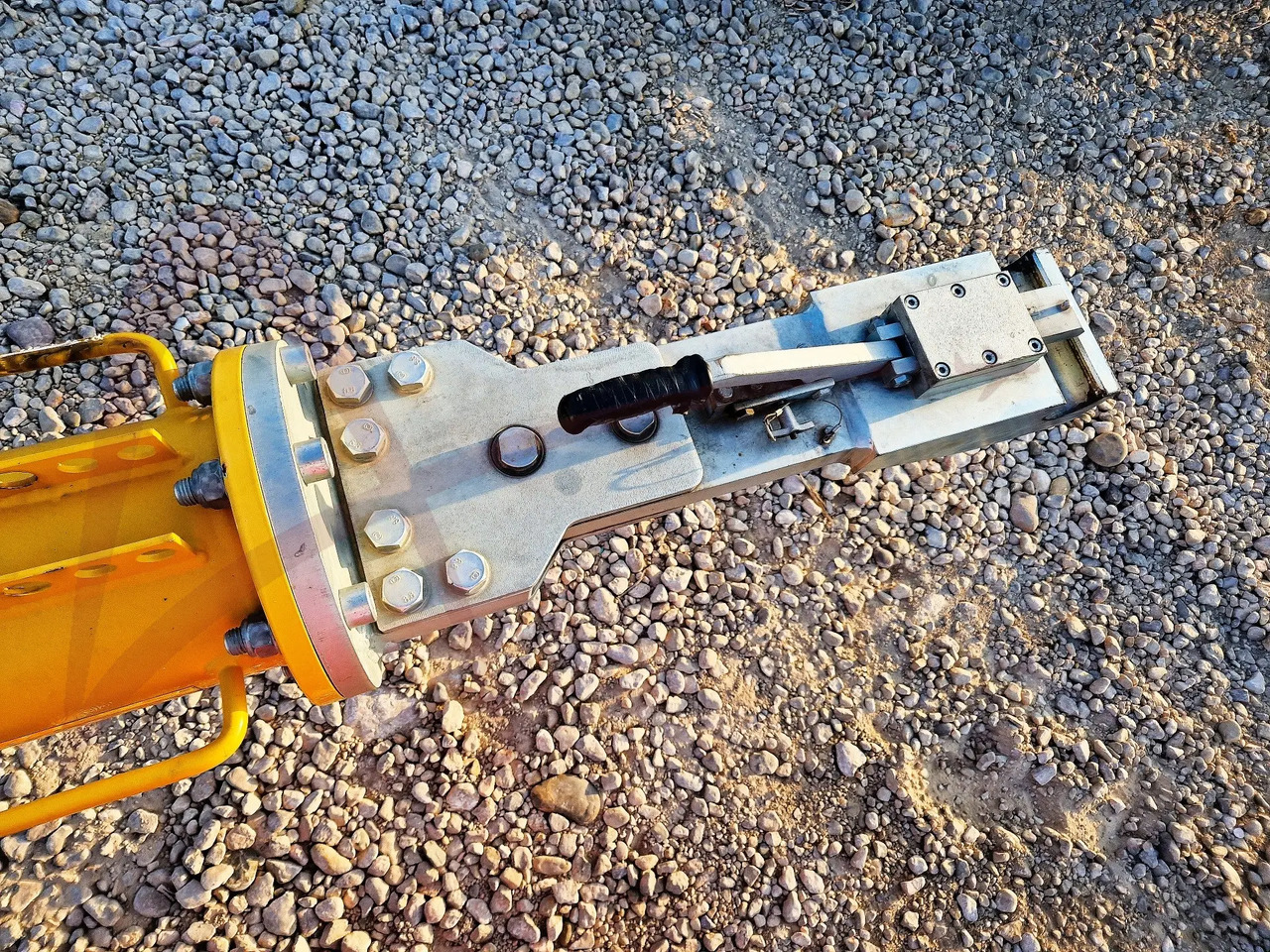 HYDRO TOWUNIV-5S20 - Aerodromska oprema: slika 2 HYDRO TOWUNIV-5S20 - Aerodromska oprema: slika 2