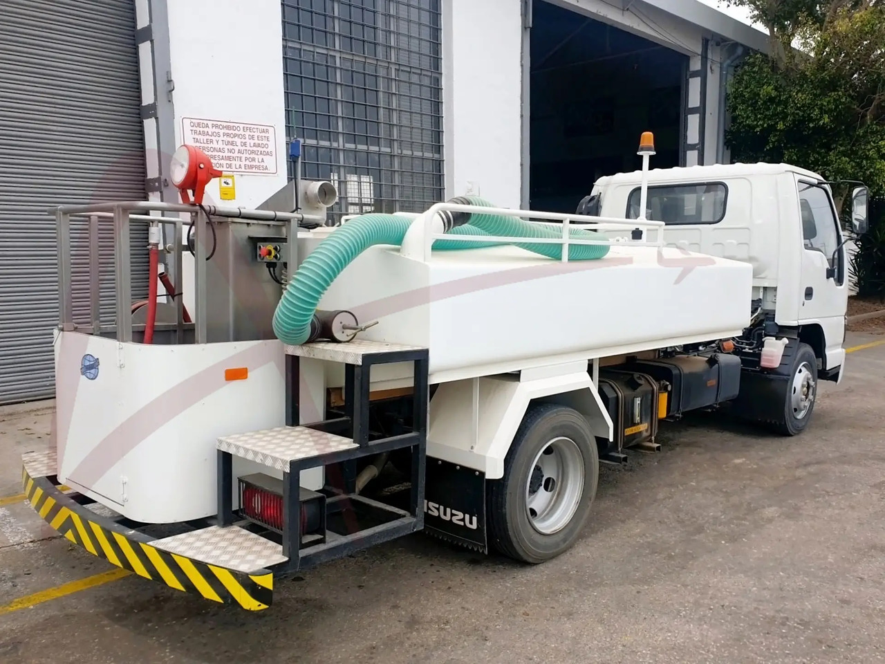 DENGE LT-01 - Vozilo za servis toaleta: slika 3 DENGE LT-01 - Vozilo za servis toaleta: slika 3