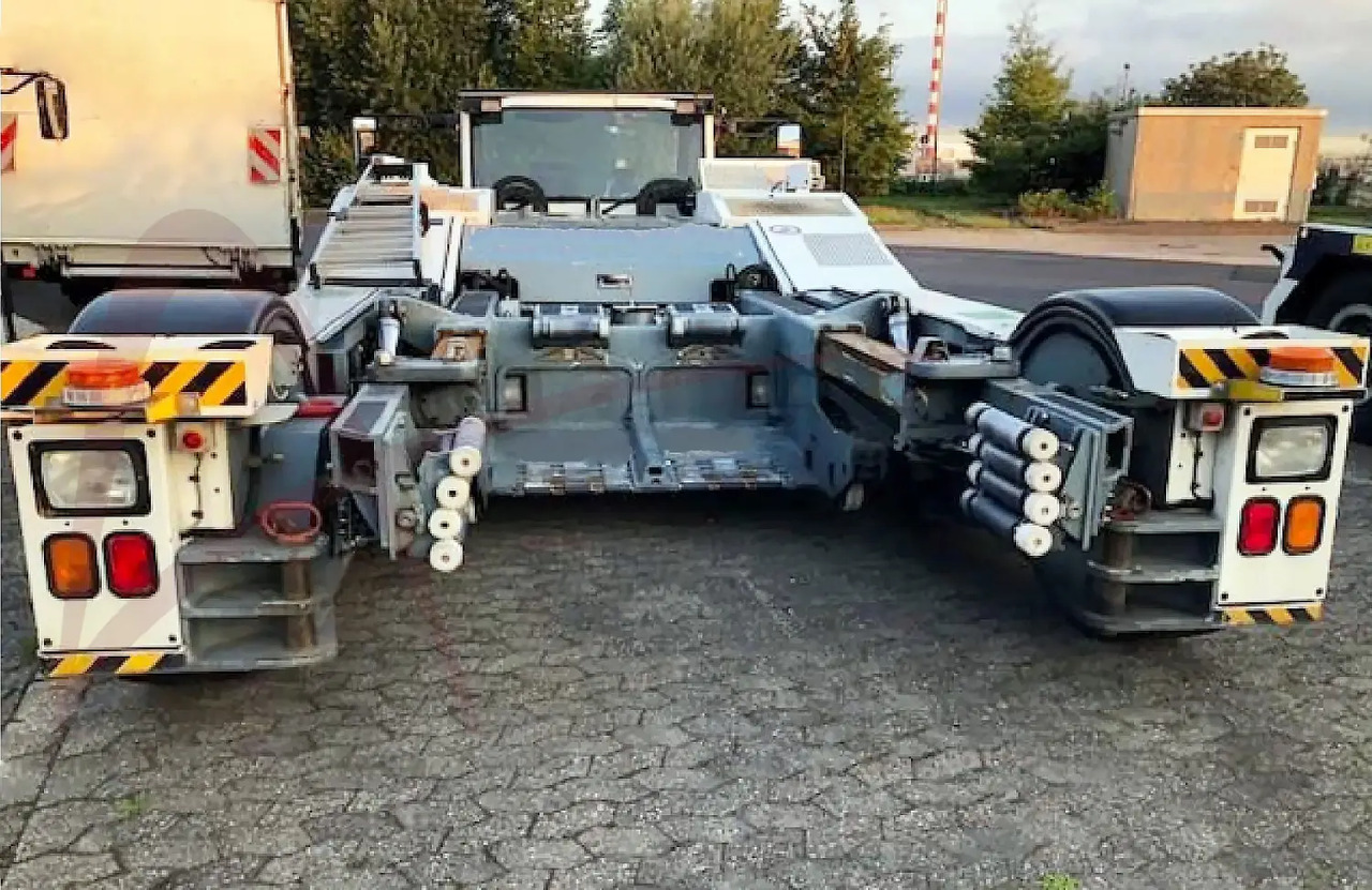 GOLDHOFER AST-2F 400 - Aerodromski traktor: slika 2 GOLDHOFER AST-2F 400 - Aerodromski traktor: slika 2