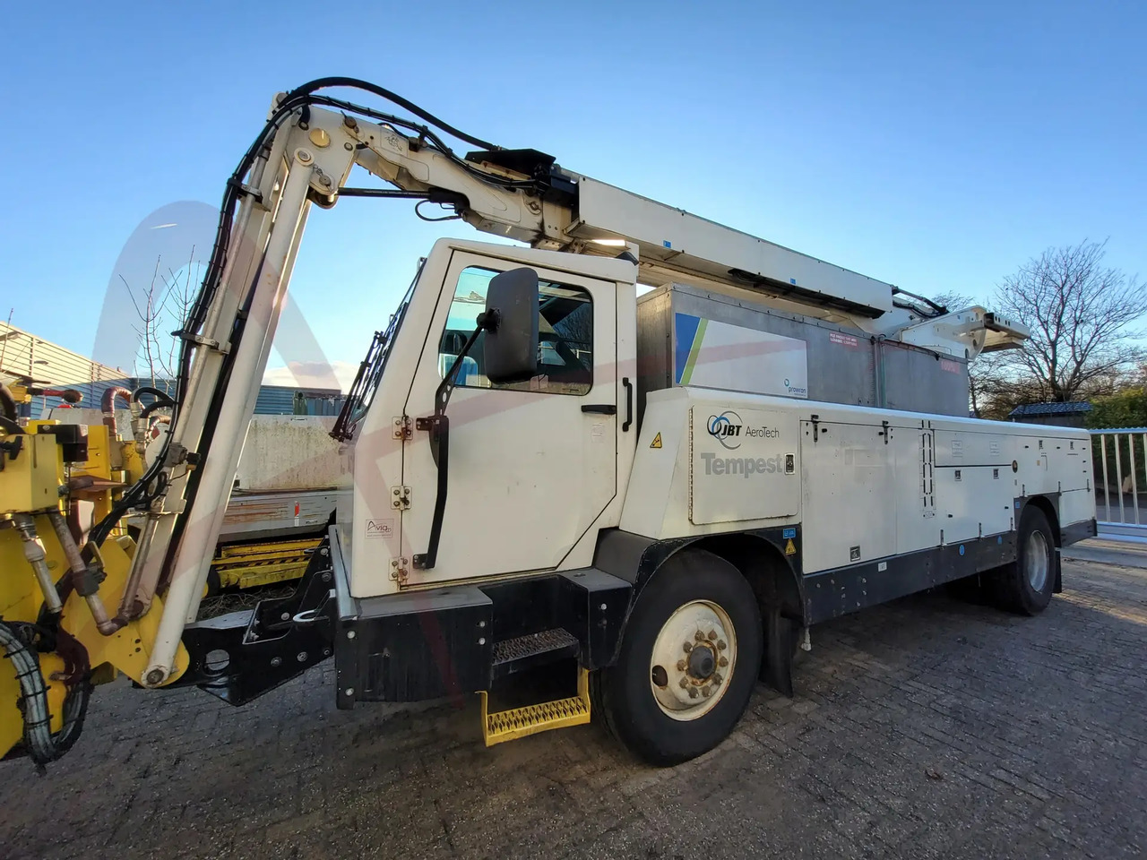 JBT TEMPEST 2 - Odleđivač aviona: slika 1 JBT TEMPEST 2 - Odleđivač aviona: slika 1