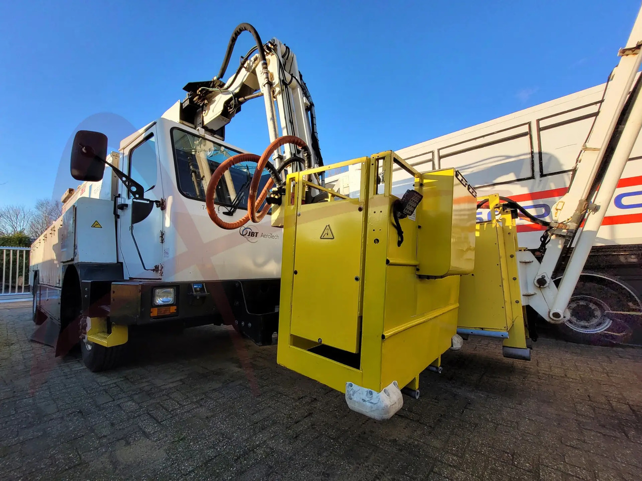 JBT TEMPEST 2 - Odleđivač aviona: slika 2 JBT TEMPEST 2 - Odleđivač aviona: slika 2