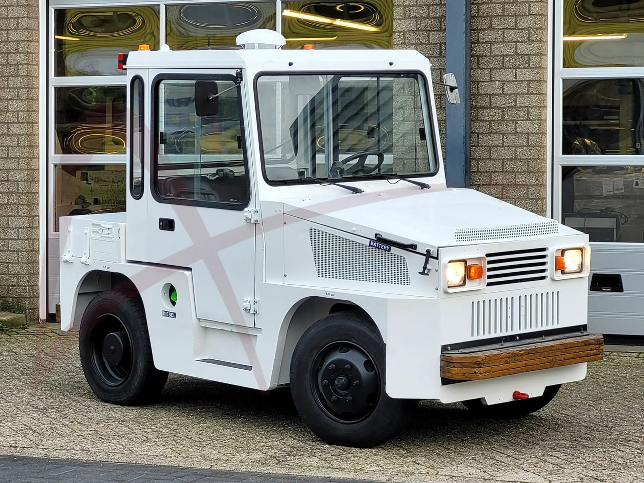 ROFAN ZD6 - Traktor za prtljag: slika 2 ROFAN ZD6 - Traktor za prtljag: slika 2