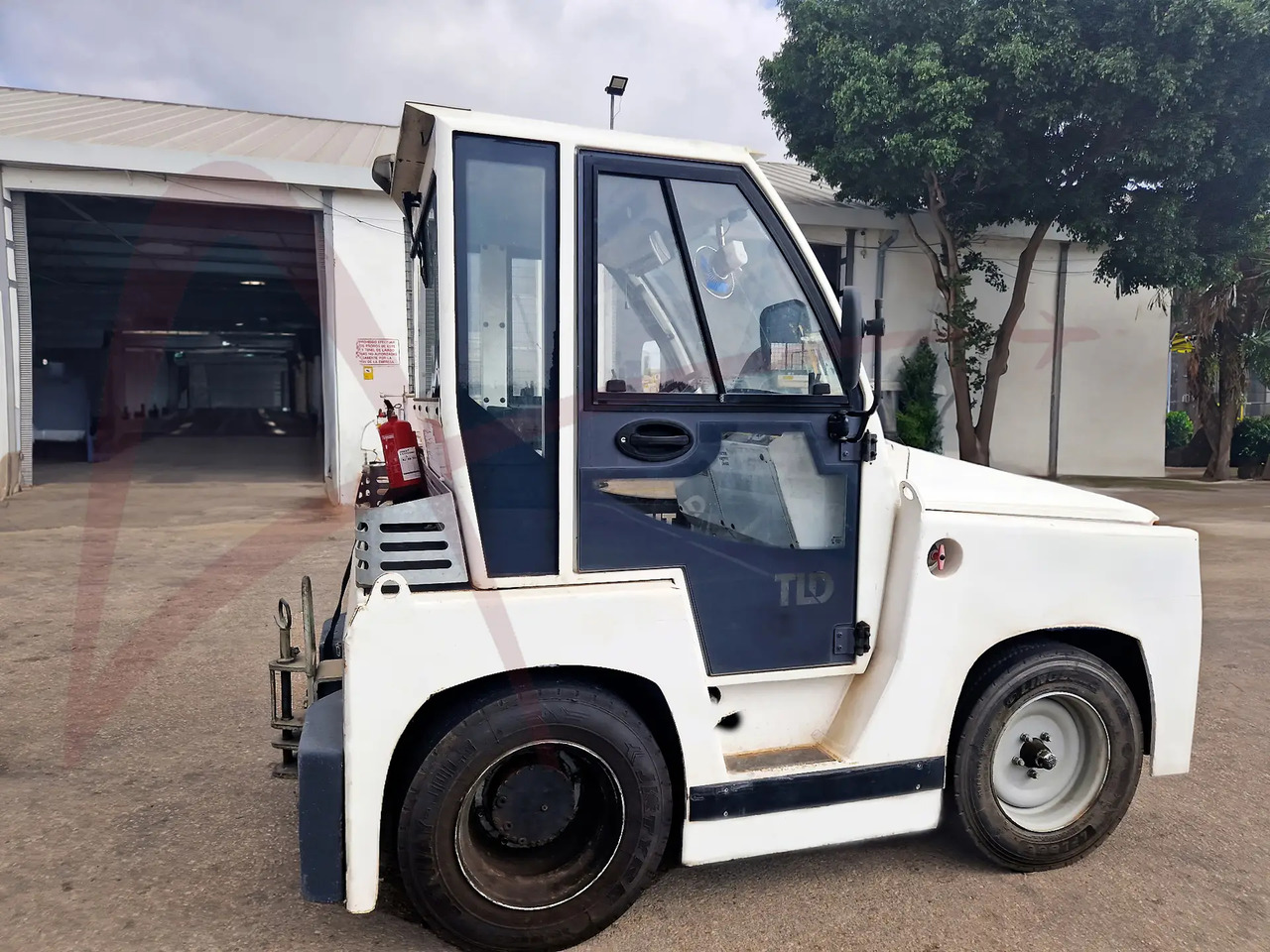 TLD JCT-60 - Traktor za prtljag: slika 1 TLD JCT-60 - Traktor za prtljag: slika 1