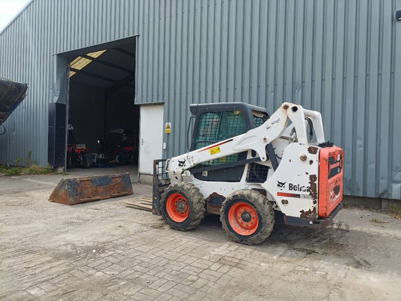 Bobcat s590 schranklader skid steer loader bucket, forks - Mini utovarivač: slika 1 Bobcat s590 schranklader skid steer loader bucket, forks - Mini utovarivač: slika 1