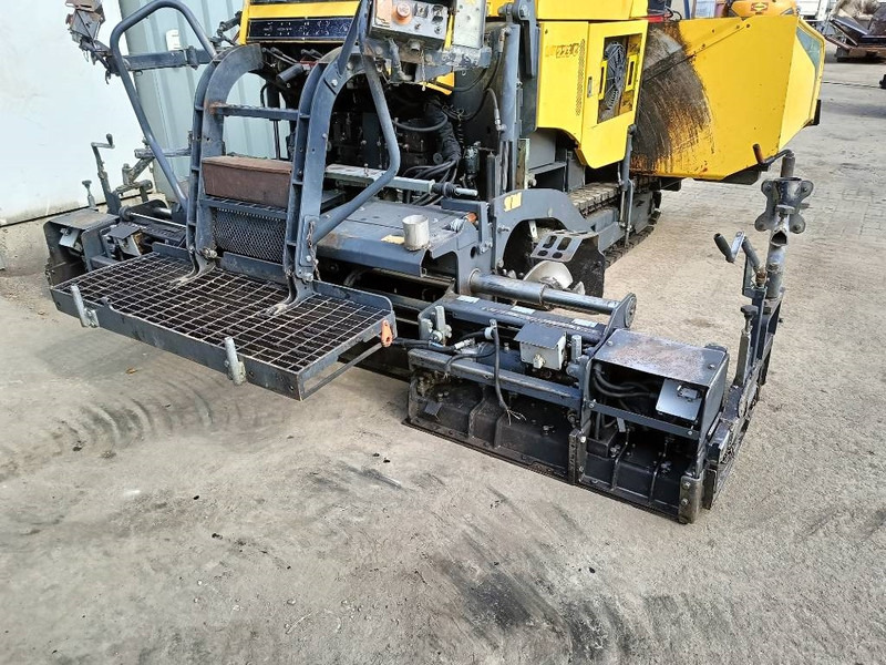 Asfaltni finišer Bomag BF 223 C asfalteermachine asphalt paver dynamo: slika 14 Asfaltni finišer Bomag BF 223 C asfalteermachine asphalt paver dynamo: slika 14
