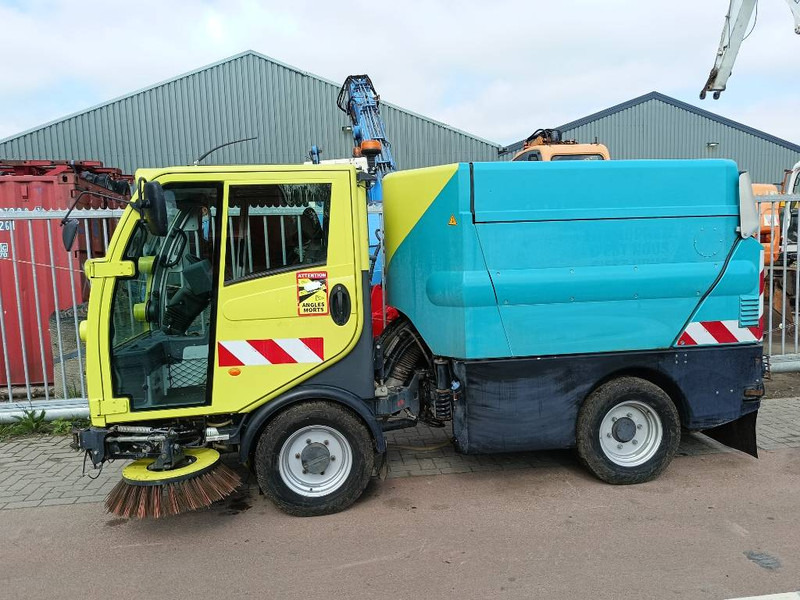 Bucher CityCat 2020 vacuum water bezemwagen veegmachine - Autočistilica: slika 4 Bucher CityCat 2020 vacuum water bezemwagen veegmachine - Autočistilica: slika 4