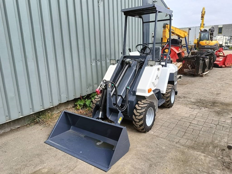 Captok CK - S30T shovel loader minishovel wiellader - Kompaktni utovarivač guseničar: slika 3 Captok CK - S30T shovel loader minishovel wiellader - Kompaktni utovarivač guseničar: slika 3