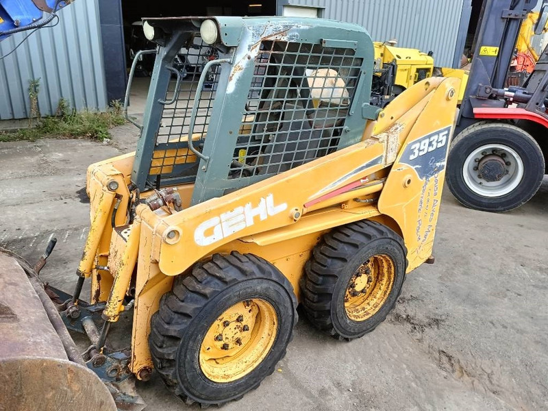 Gehl 3935 3840 schranklader loader skid steer bobcat - Mini utovarivač: slika 3 Gehl 3935 3840 schranklader loader skid steer bobcat - Mini utovarivač: slika 3