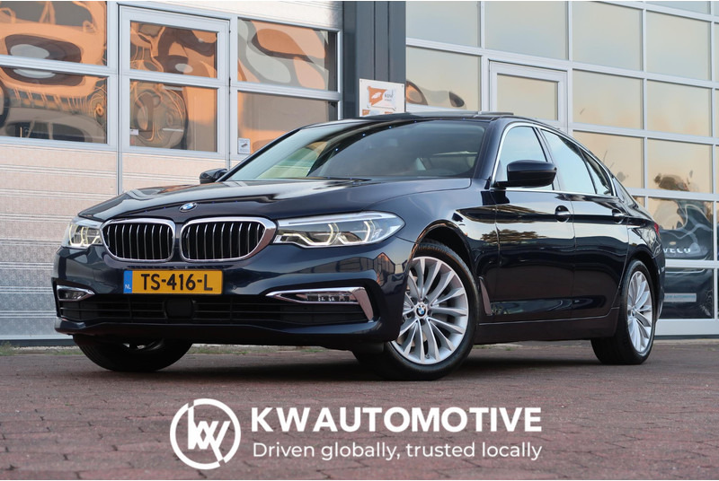 BMW 5 Serie 520i High Executive SCHUIFDAK/ NAPPA-LEDER/ ACC/ HEAD-UP/ H&K / ETC. - Limuzina: slika 1 BMW 5 Serie 520i High Executive SCHUIFDAK/ NAPPA-LEDER/ ACC/ HEAD-UP/ H&K / ETC. - Limuzina: slika 1