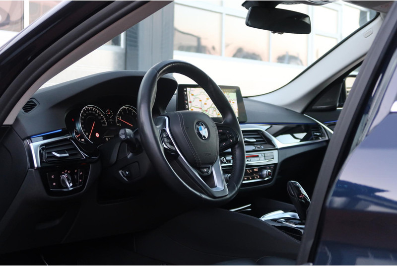 BMW 5 Serie 520i High Executive SCHUIFDAK/ NAPPA-LEDER/ ACC/ HEAD-UP/ H&K / ETC. - Limuzina: slika 2 BMW 5 Serie 520i High Executive SCHUIFDAK/ NAPPA-LEDER/ ACC/ HEAD-UP/ H&K / ETC. - Limuzina: slika 2