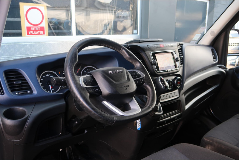 Iveco Daily 35S18HV 3.0 35 L2 H2 AUT/ LED/ CAMERA/ 3.5T/ CRUISE/ CLIMA/ TREKHAAK - Furgon: slika 2 Iveco Daily 35S18HV 3.0 35 L2 H2 AUT/ LED/ CAMERA/ 3.5T/ CRUISE/ CLIMA/ TREKHAAK - Furgon: slika 2