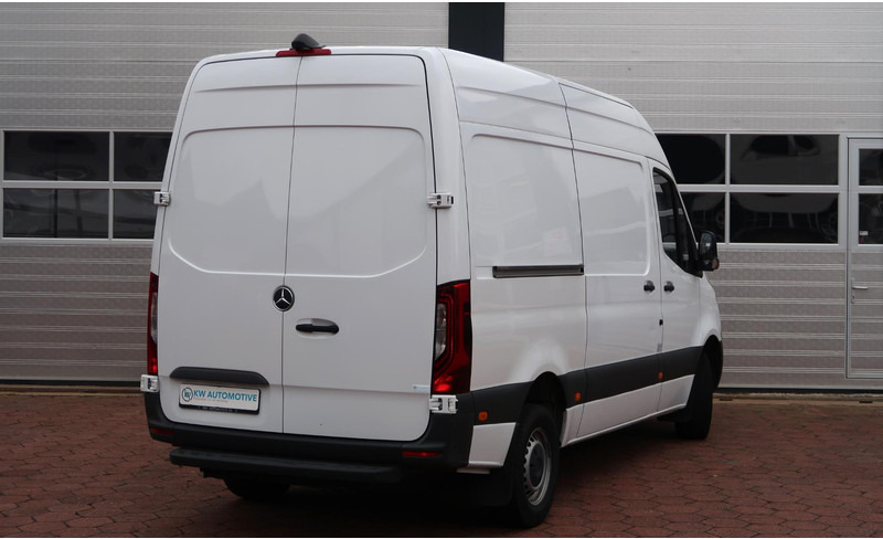 Mercedes-Benz Sprinter 319 CDI V6 L2H2 Mercedes-Benz Sprinter 319 CDI L2H2 AUT/ CAMERA/ LED/ CRUISE/ CLIMA/ STANDKACH - Mali kombi: slika 5 Mercedes-Benz Sprinter 319 CDI V6 L2H2 Mercedes-Benz Sprinter 319 CDI L2H2 AUT/ CAMERA/ LED/ CRUISE/ CLIMA/ STANDKACH - Mali kombi: slika 5