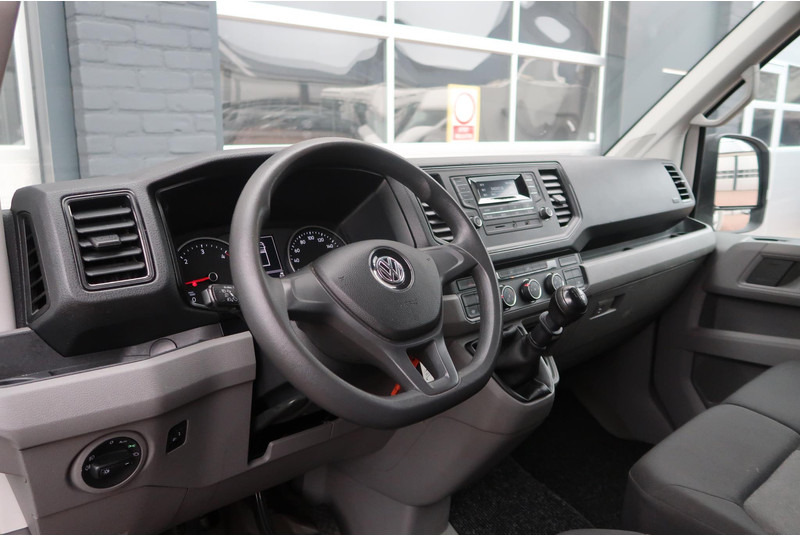 Volkswagen Crafter 35 2.0 TDI LAADKLEP/ AIRCO/ CRUISE - Furgon: slika 2 Volkswagen Crafter 35 2.0 TDI LAADKLEP/ AIRCO/ CRUISE - Furgon: slika 2