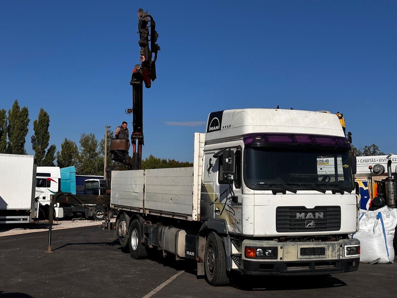 MAN F2000 26.413 Palfinger pk 16000 - Kamion sa dizalicom: slika 4 MAN F2000 26.413 Palfinger pk 16000 - Kamion sa dizalicom: slika 4