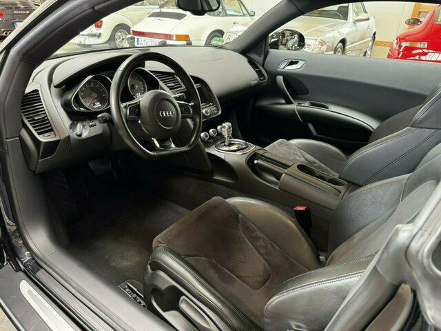 AUDI R8 4.2 FSI V8 quattro Coupé makellos!... - Automobil: slika 5 AUDI R8 4.2 FSI V8 quattro Coupé makellos!... - Automobil: slika 5