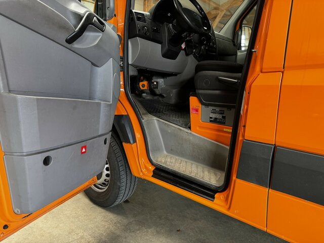 MERCEDES-BENZ Sprinter 316 CDI 4x4 Allrad L2H2 1. Hand! - Furgon, Dostavno vozilo sa duplom kabinom: slika 3 MERCEDES-BENZ Sprinter 316 CDI 4x4 Allrad L2H2 1. Hand! - Furgon, Dostavno vozilo sa duplom kabinom: slika 3