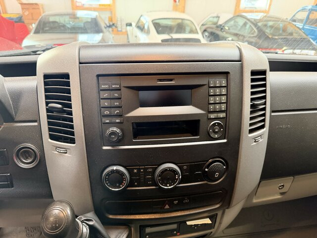 MERCEDES-BENZ Sprinter 316 CDI Pritsche 4x4 Allrad Plane... - Dostavno vozilo sa ceradom: slika 5 MERCEDES-BENZ Sprinter 316 CDI Pritsche 4x4 Allrad Plane... - Dostavno vozilo sa ceradom: slika 5