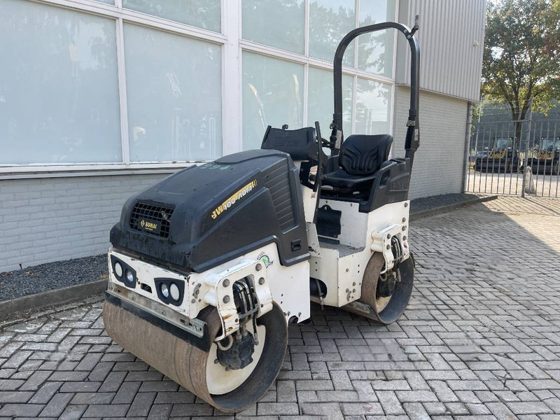 Bomag BW 100 AD M-5 - Valjak: slika 1 Bomag BW 100 AD M-5 - Valjak: slika 1