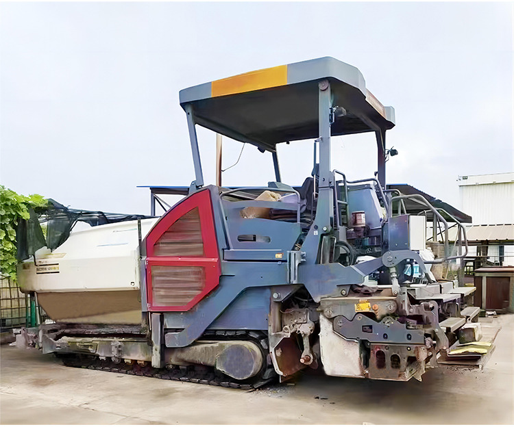 DYNAPAC F3030 Used Asphalt Paver For Sale - Asfaltni finišer: slika 1 DYNAPAC F3030 Used Asphalt Paver For Sale - Asfaltni finišer: slika 1