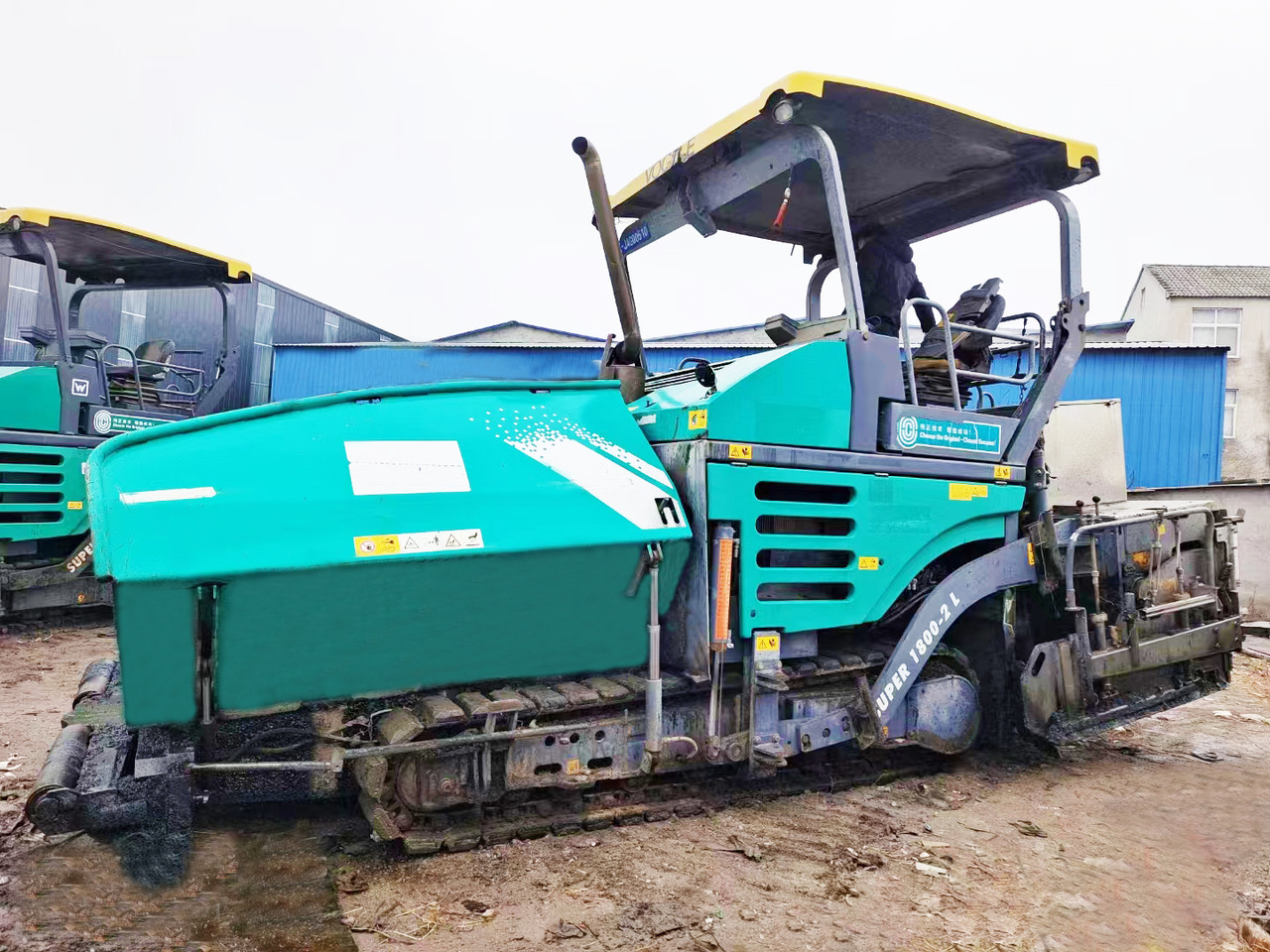 VOGELE S1800-2 Asphalt And Paver Driveway Best Sand To Use For Pavers - Asfaltni finišer: slika 2 VOGELE S1800-2 Asphalt And Paver Driveway Best Sand To Use For Pavers - Asfaltni finišer: slika 2