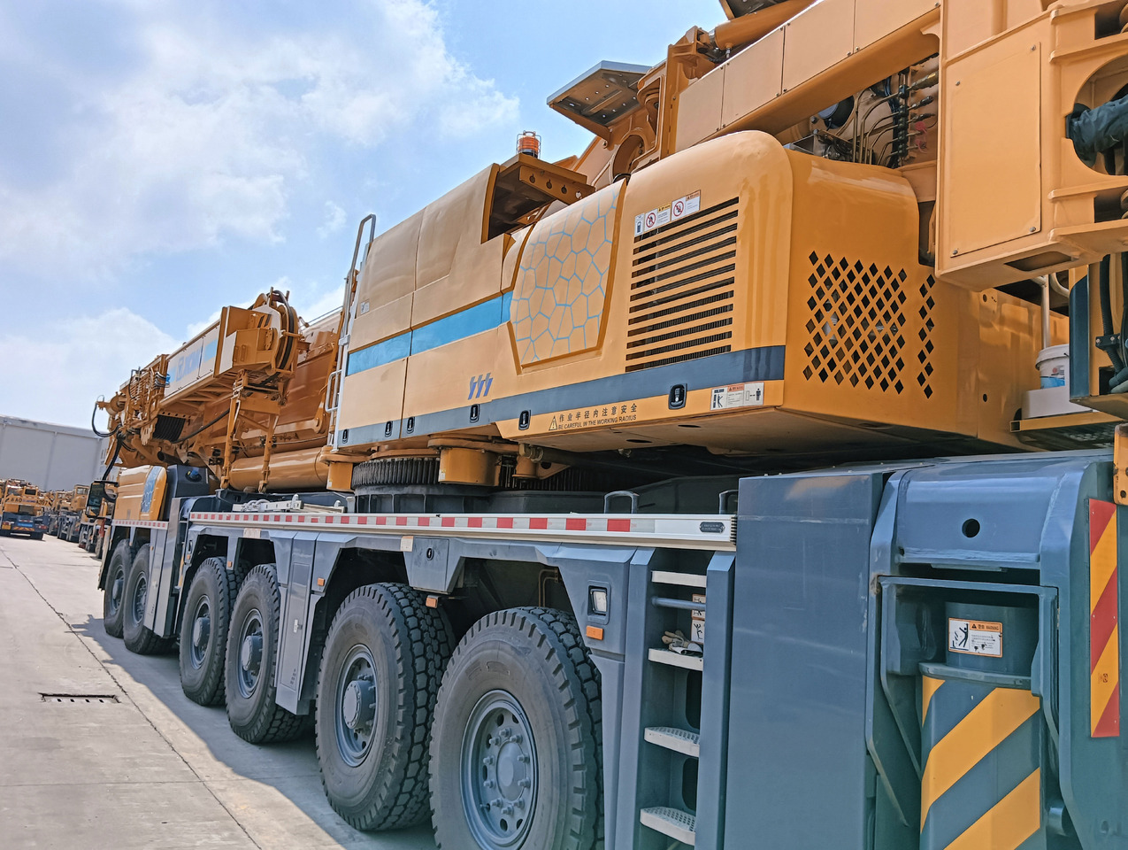 XCMG Manufacturer Second Hand Hydraulic Crane XCA600 600 Ton All Terrain Cranes Price - Autokran za sve terene: slika 5 XCMG Manufacturer Second Hand Hydraulic Crane XCA600 600 Ton All Terrain Cranes Price - Autokran za sve terene: slika 5