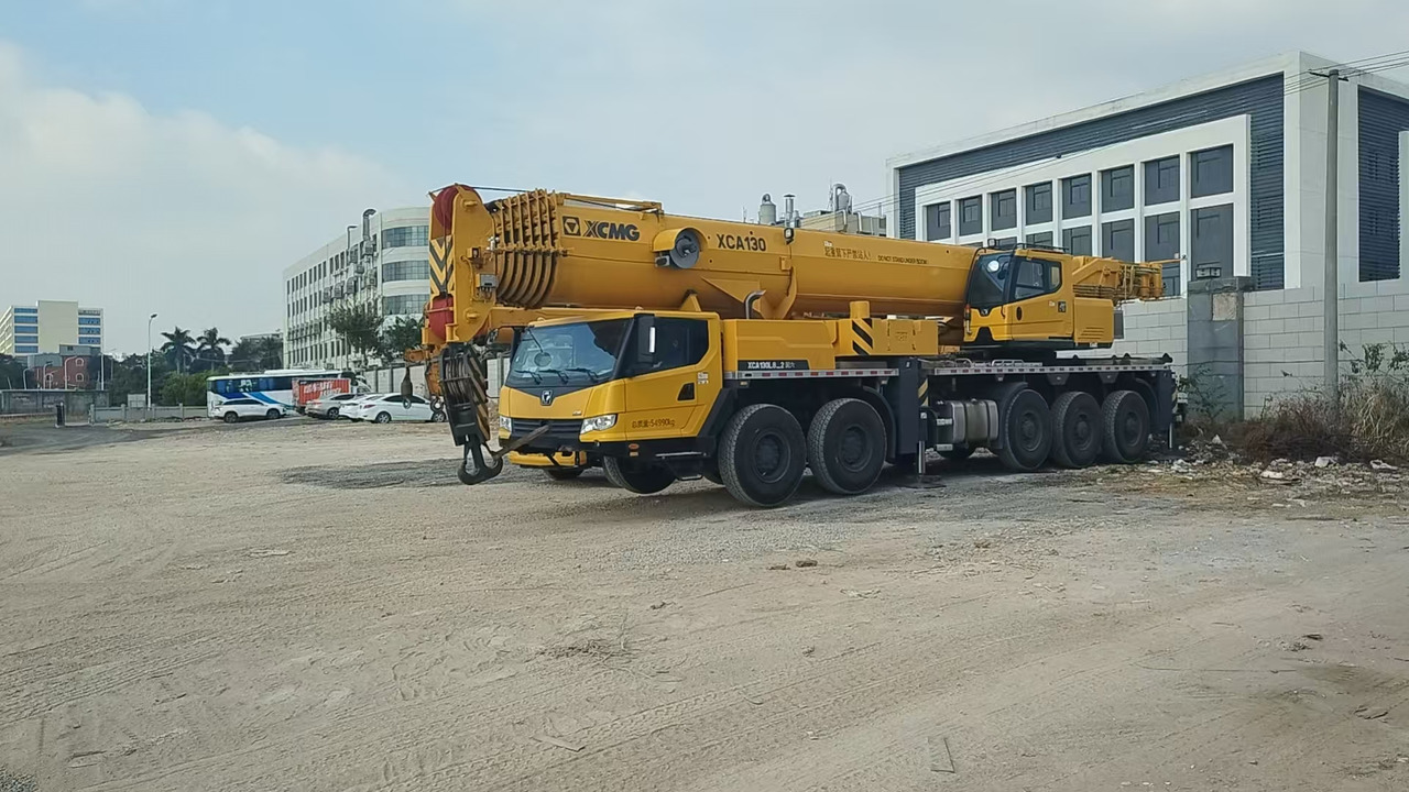 XCMG Official 2024 Year Second Hand Hydraulic Crane XCA130L8_2 130T Mobile All Terrain Crane For Sale - Autokran za sve terene: slika 3 XCMG Official 2024 Year Second Hand Hydraulic Crane XCA130L8_2 130T Mobile All Terrain Crane For Sale - Autokran za sve terene: slika 3