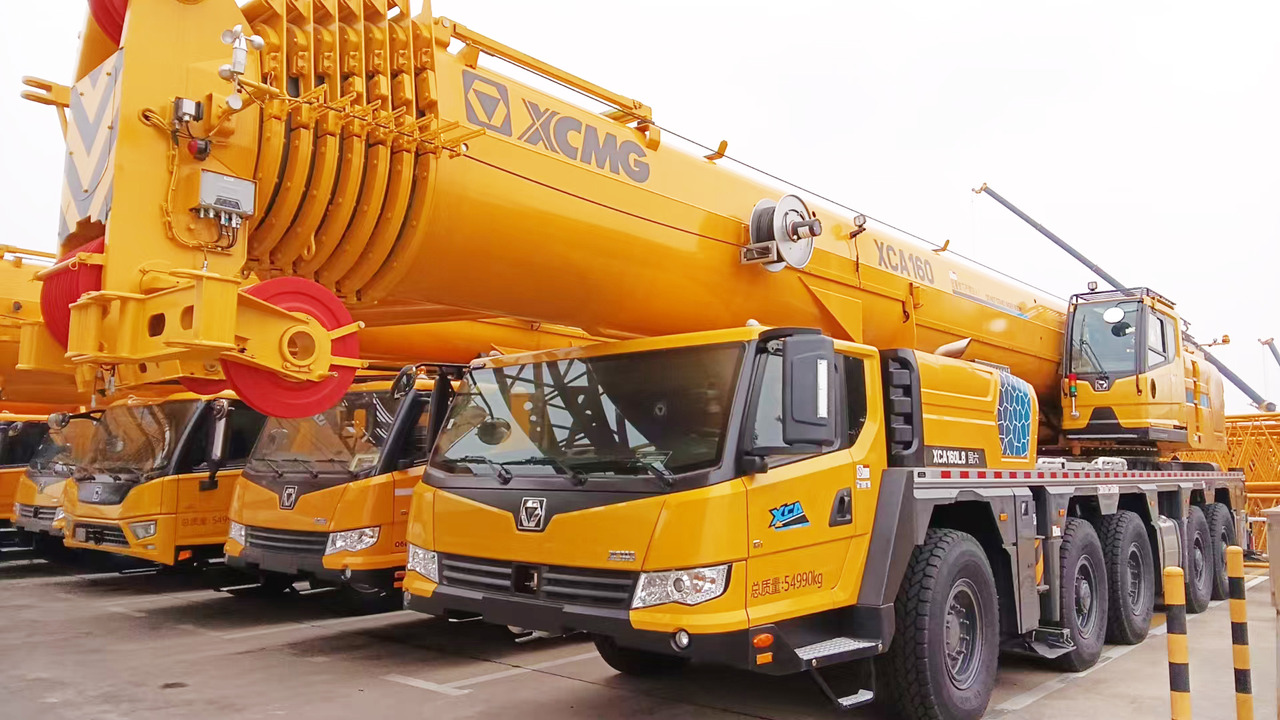 XCMG Official 2024 Year Second Hand Mobile Crane 160 Tons XCA160L8 8-Sections Hydraulic Boom Crane In Good Condition - Autokran za sve terene: slika 4 XCMG Official 2024 Year Second Hand Mobile Crane 160 Tons XCA160L8 8-Sections Hydraulic Boom Crane In Good Condition - Autokran za sve terene: slika 4