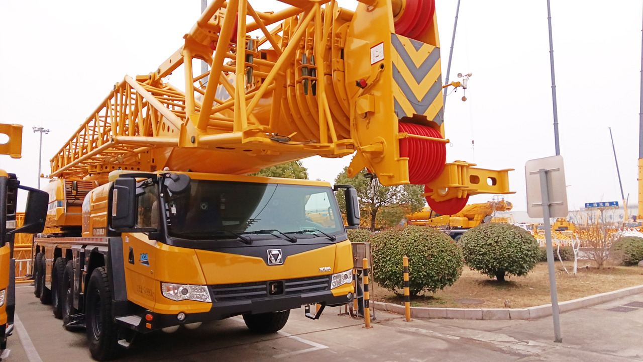 XCMG Official 2024 Year Second Hand Mobile Crane 160 Tons XCA160L8 8-Sections Hydraulic Boom Crane In Good Condition - Autokran za sve terene: slika 3 XCMG Official 2024 Year Second Hand Mobile Crane 160 Tons XCA160L8 8-Sections Hydraulic Boom Crane In Good Condition - Autokran za sve terene: slika 3