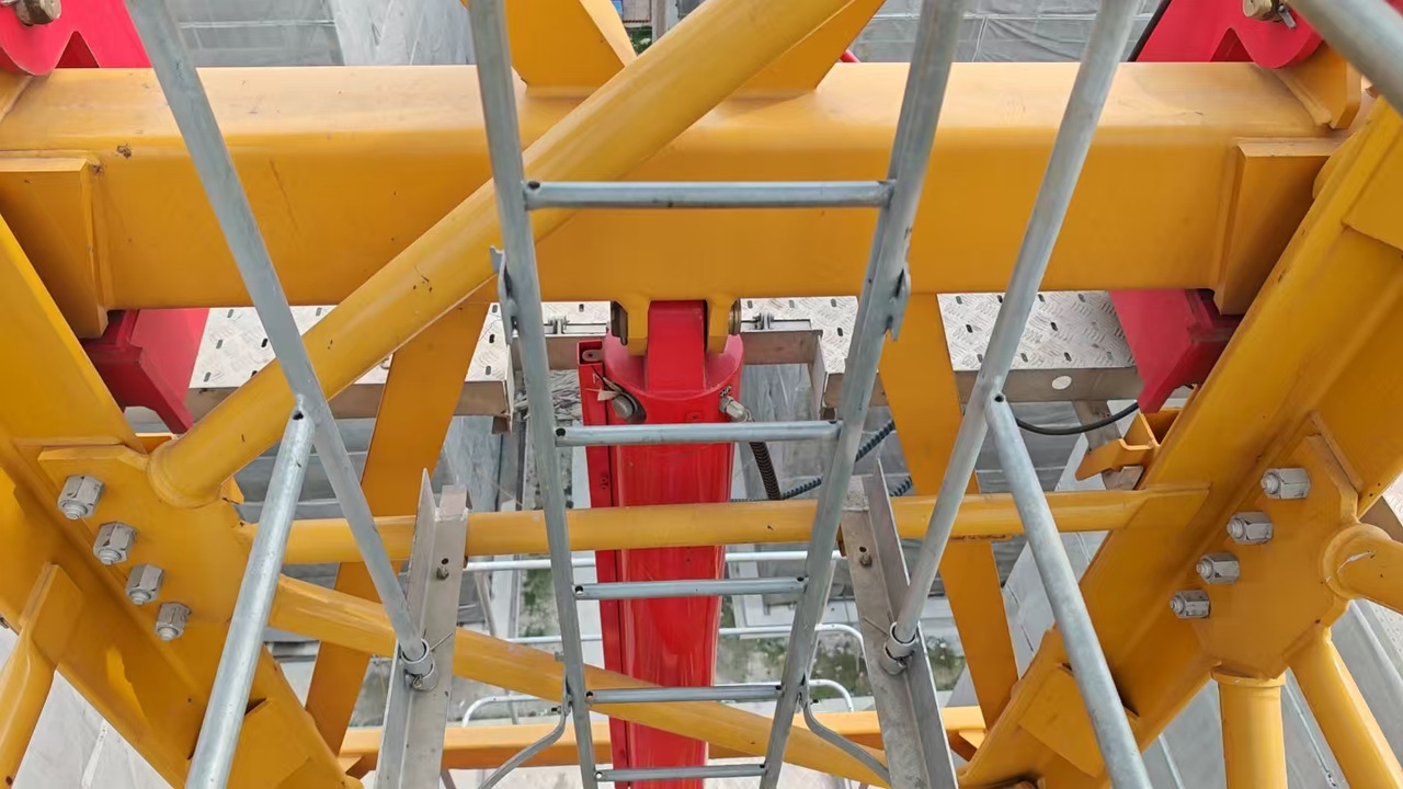 XCMG Official 20t XGT360-20S1 High Efficient Used Flat-top Tower Crane In Good Condition - Toranjski kran: slika 2 XCMG Official 20t XGT360-20S1 High Efficient Used Flat-top Tower Crane In Good Condition - Toranjski kran: slika 2