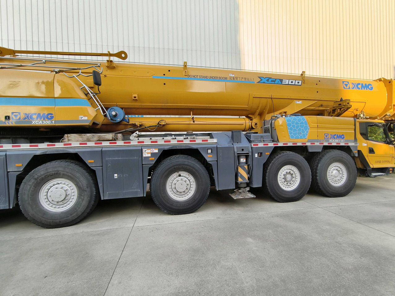 XCMG Official High Quality XCA300-1 Mobile Truck Crane 300 Ton Second Hand All Terrain Cranes - Autokran za sve terene: slika 3 XCMG Official High Quality XCA300-1 Mobile Truck Crane 300 Ton Second Hand All Terrain Cranes - Autokran za sve terene: slika 3
