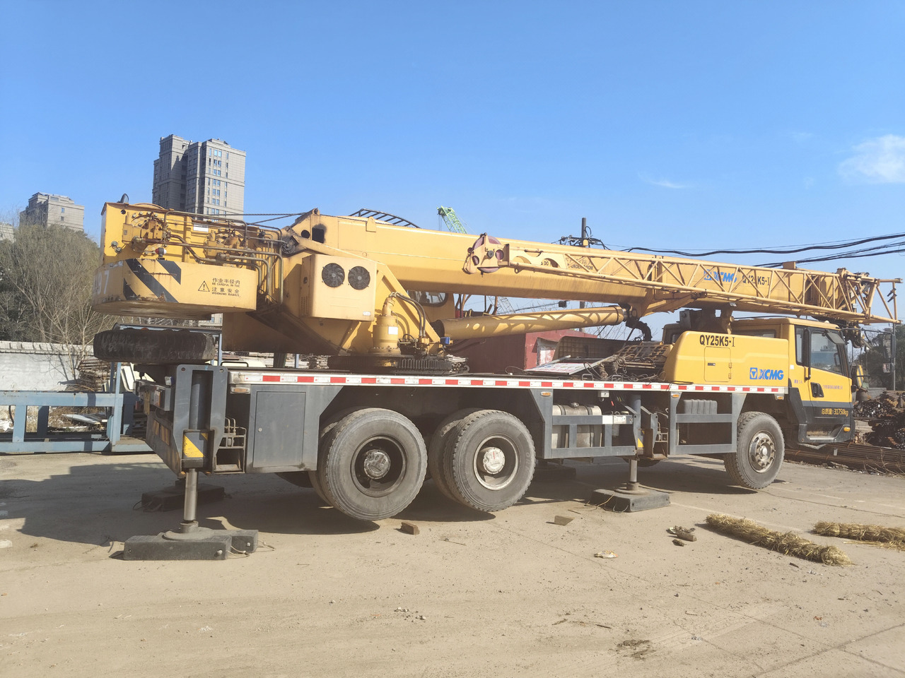 XCMG Official QY25K5-1 Used Truck Mounted Crane 25T Construction Mini Mobile Crane For Sale - Autodizalica: slika 2 XCMG Official QY25K5-1 Used Truck Mounted Crane 25T Construction Mini Mobile Crane For Sale - Autodizalica: slika 2
