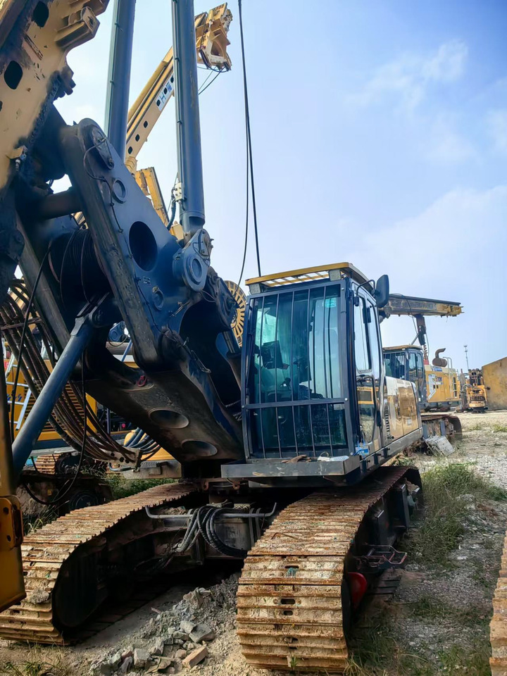 XCMG Official Second Hand Rotary Drill Machine XR160E Small Crawler Drill Rig Hot Sale - Veliki kamon za bušenje: slika 2 XCMG Official Second Hand Rotary Drill Machine XR160E Small Crawler Drill Rig Hot Sale - Veliki kamon za bušenje: slika 2