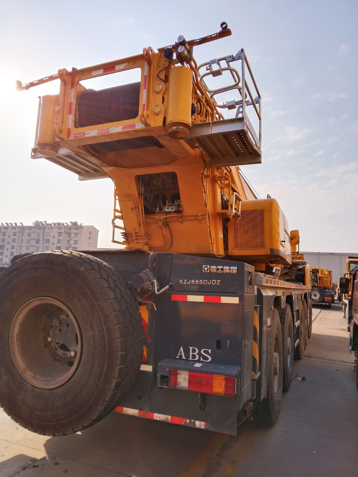 XCMG Official Second Truck Crane XCA260 260on Used All Terrain Crane Price - Autokran za sve terene: slika 5 XCMG Official Second Truck Crane XCA260 260on Used All Terrain Crane Price - Autokran za sve terene: slika 5