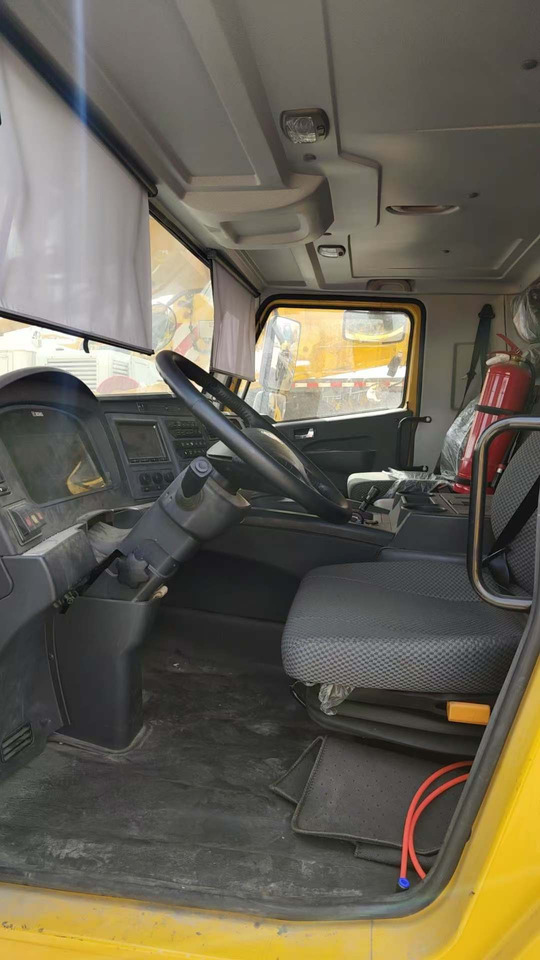 XCMG Official Used Hydraulic Truck Crane XCA100_E Mobile 100 Ton Crane Price - Autokran za sve terene: slika 5 XCMG Official Used Hydraulic Truck Crane XCA100_E Mobile 100 Ton Crane Price - Autokran za sve terene: slika 5