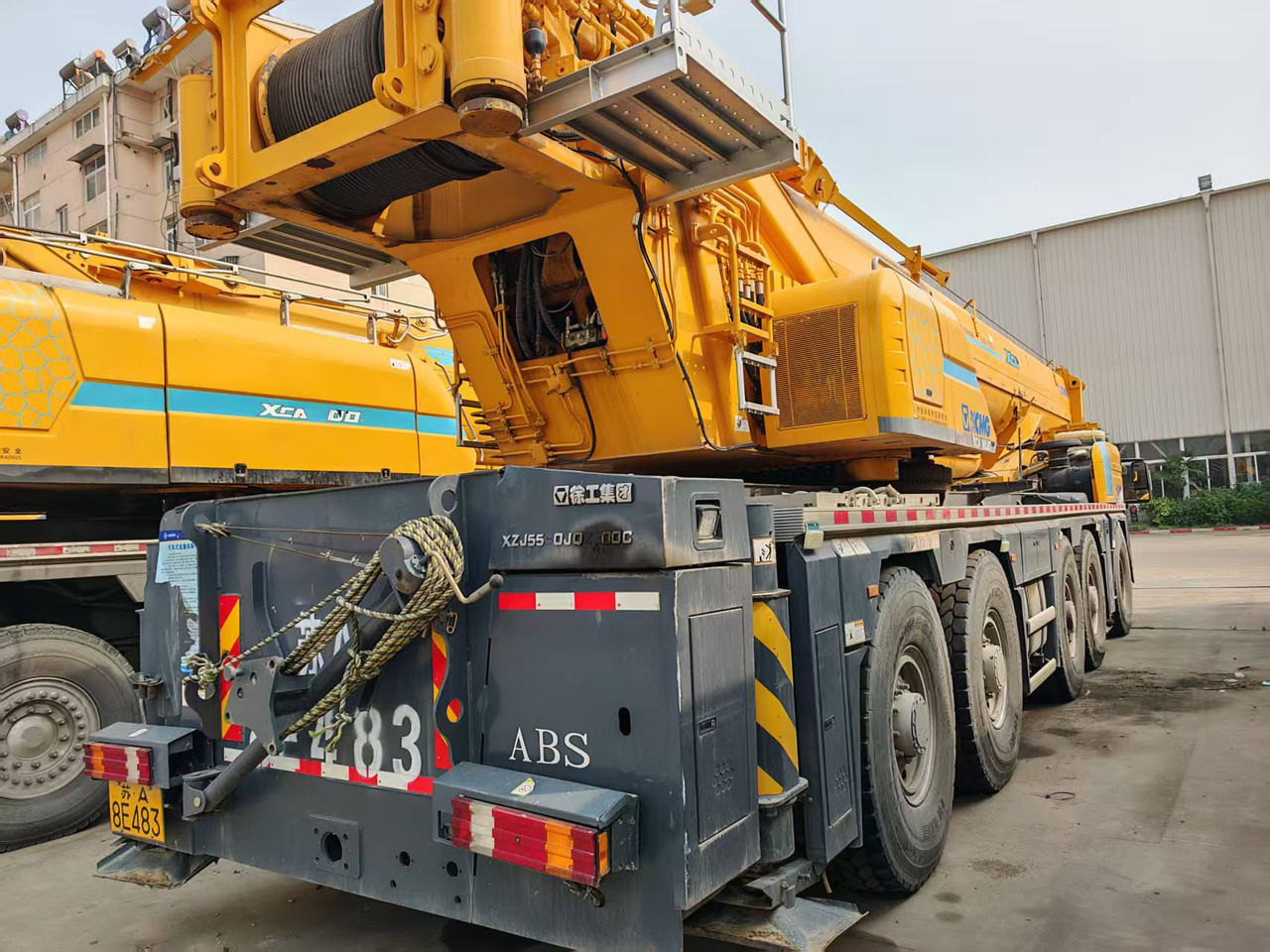 XCMG Official Used Mobile Crane XCA300L8 300Ton 8-Section Truck Crane Hot Sale - Autokran za sve terene: slika 3 XCMG Official Used Mobile Crane XCA300L8 300Ton 8-Section Truck Crane Hot Sale - Autokran za sve terene: slika 3