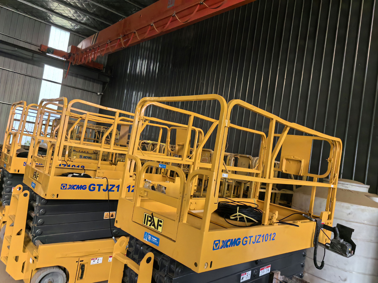 XCMG Official Used Self Propelled Lift GTJZ1012 10m Scissors Lift Platform Price List - Lift u obliku makaza: slika 2 XCMG Official Used Self Propelled Lift GTJZ1012 10m Scissors Lift Platform Price List - Lift u obliku makaza: slika 2