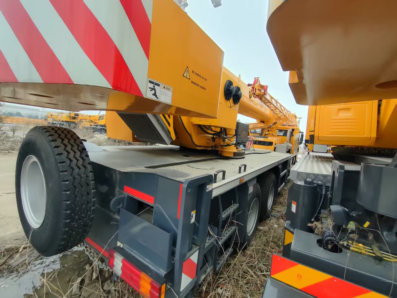 XCMG Official Used Truck Crane 25 ton XCT25L4-Y Hydraulic Arm Mobile Crane Price - Autodizalica: slika 4 XCMG Official Used Truck Crane 25 ton XCT25L4-Y Hydraulic Arm Mobile Crane Price - Autodizalica: slika 4