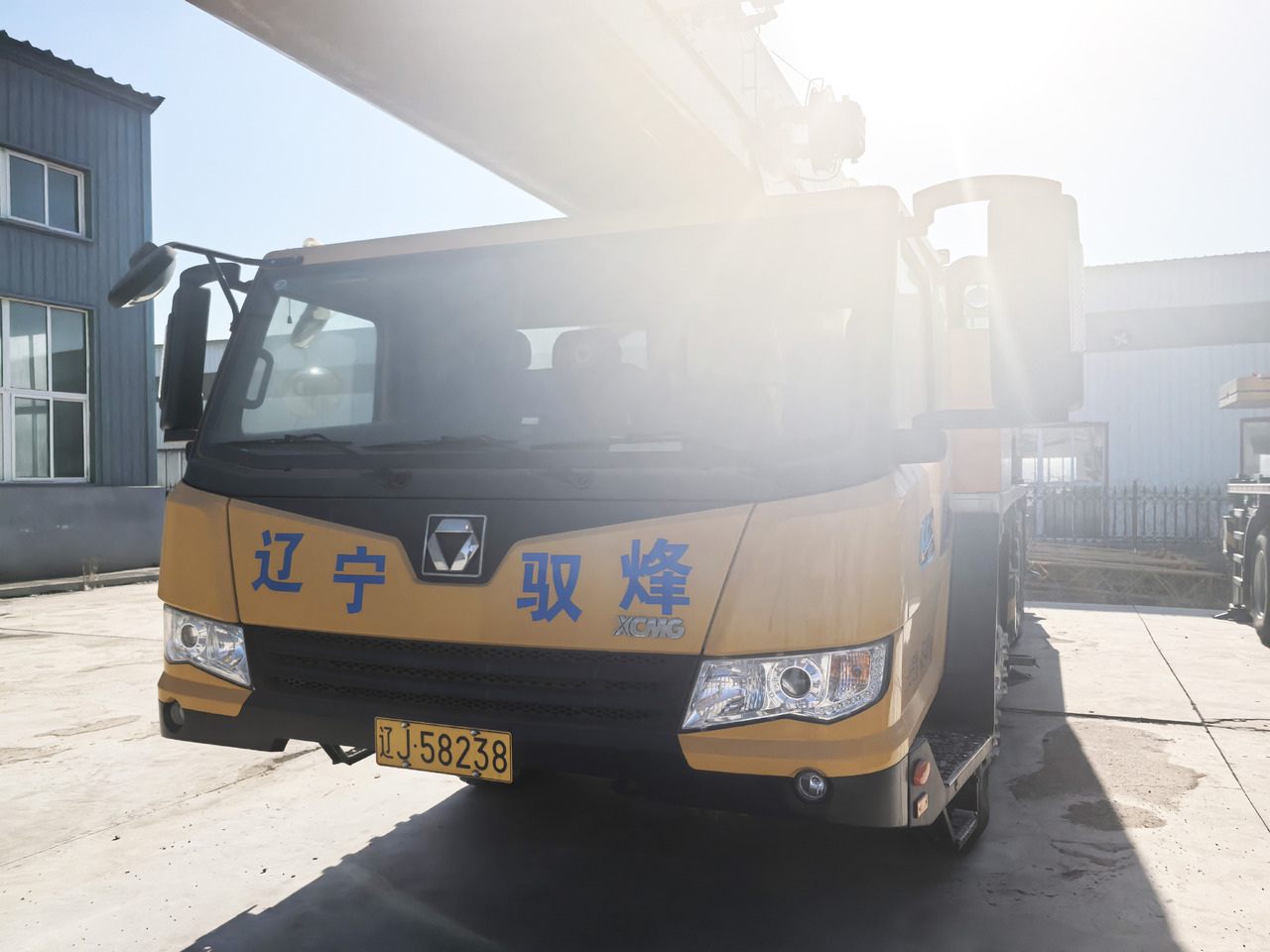 XCMG Official Used Truck-mounted Cranes QY80K5C 80Ton Mobile Cranes Price List - Autodizalica: slika 3 XCMG Official Used Truck-mounted Cranes QY80K5C 80Ton Mobile Cranes Price List - Autodizalica: slika 3