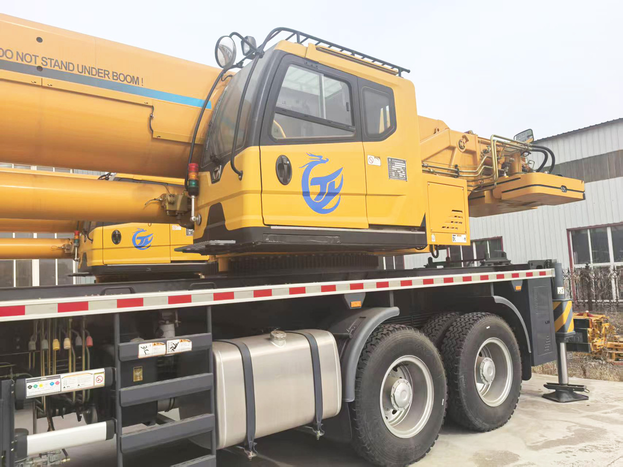 XCMG Official Used Truck-mounted Cranes QY80K5C 80Ton Mobile Cranes Price List - Autodizalica: slika 4 XCMG Official Used Truck-mounted Cranes QY80K5C 80Ton Mobile Cranes Price List - Autodizalica: slika 4