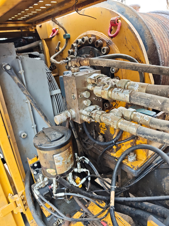 Veliki kamon za bušenje XCMG Official  XR240E Rotary Drilling Rig Machine Used Diesel Hydraulic Drilling Rig Price: slika 9