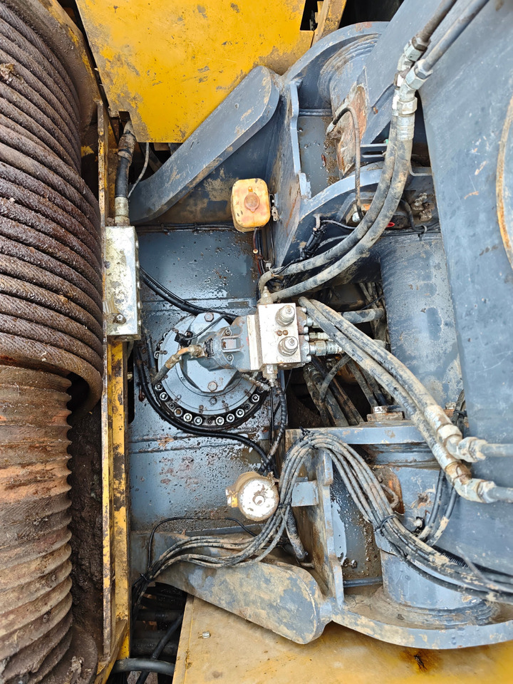 Veliki kamon za bušenje XCMG Official  XR240E Rotary Drilling Rig Machine Used Diesel Hydraulic Drilling Rig Price: slika 11