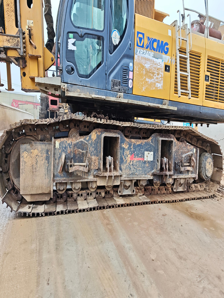 Veliki kamon za bušenje XCMG Official  XR240E Rotary Drilling Rig Machine Used Diesel Hydraulic Drilling Rig Price: slika 7