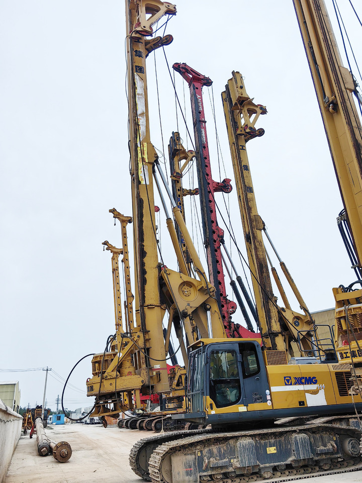 XCMG Offiical Used Rotary Drilling Rigs Drilling Machine XR220D Pile Drilling Rig For Sale - Veliki kamon za bušenje: slika 2 XCMG Offiical Used Rotary Drilling Rigs Drilling Machine XR220D Pile Drilling Rig For Sale - Veliki kamon za bušenje: slika 2