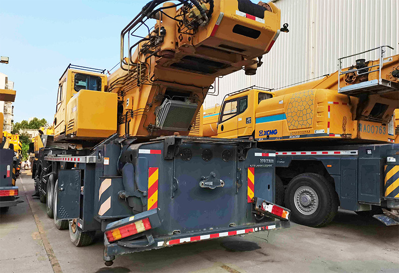XCMG QY95K7C 90ton 95ton second hand hydraulic crane price - Autodizalica: slika 4 XCMG QY95K7C 90ton 95ton second hand hydraulic crane price - Autodizalica: slika 4