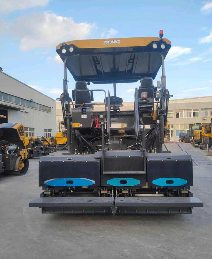 XCMG RP905IV used crawler portable concrete asphalt paver price - Asfaltni finišer: slika 2 XCMG RP905IV used crawler portable concrete asphalt paver price - Asfaltni finišer: slika 2
