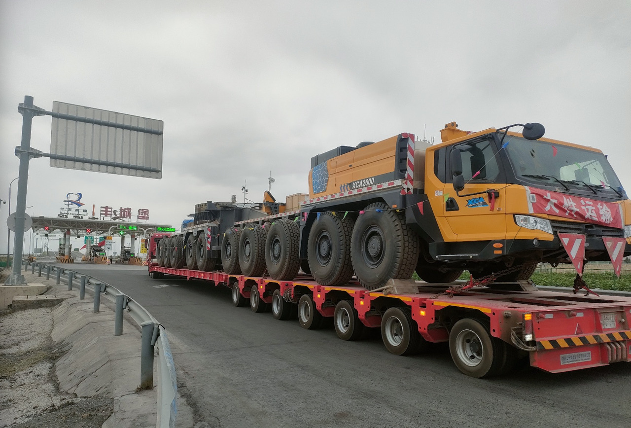 XCMG XCA2600 Used 2600 Ton Large All Terrain Truck Crane with Good Performance - Autokran za sve terene: slika 2 XCMG XCA2600 Used 2600 Ton Large All Terrain Truck Crane with Good Performance - Autokran za sve terene: slika 2
