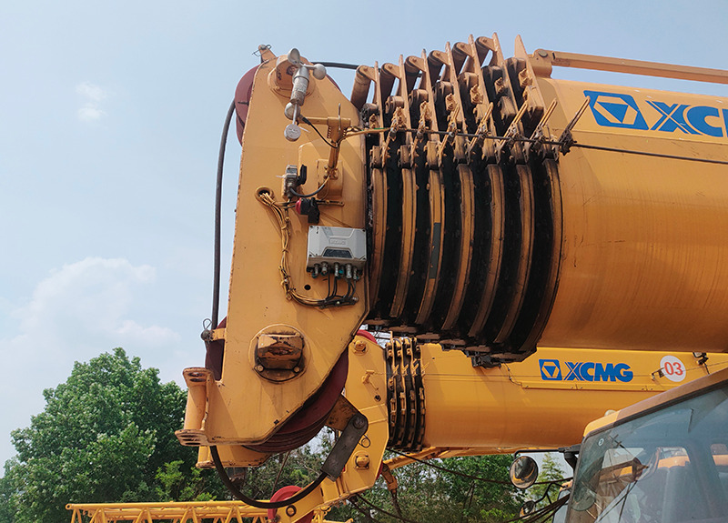 XCMG XCT130L8 second hand 130ton small hydraulic crane for sale - Autodizalica: slika 4 XCMG XCT130L8 second hand 130ton small hydraulic crane for sale - Autodizalica: slika 4