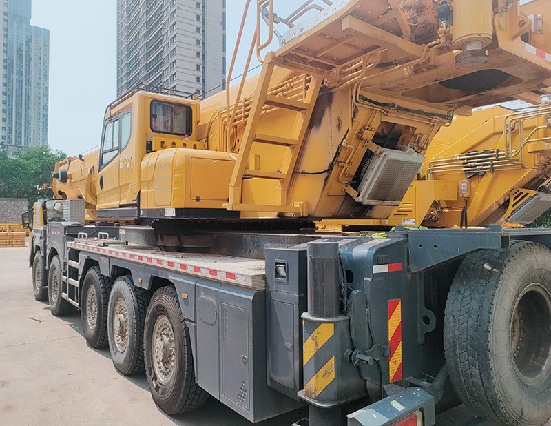 XCMG XCT130L8 second hand 130ton small hydraulic crane for sale - Autodizalica: slika 5 XCMG XCT130L8 second hand 130ton small hydraulic crane for sale - Autodizalica: slika 5