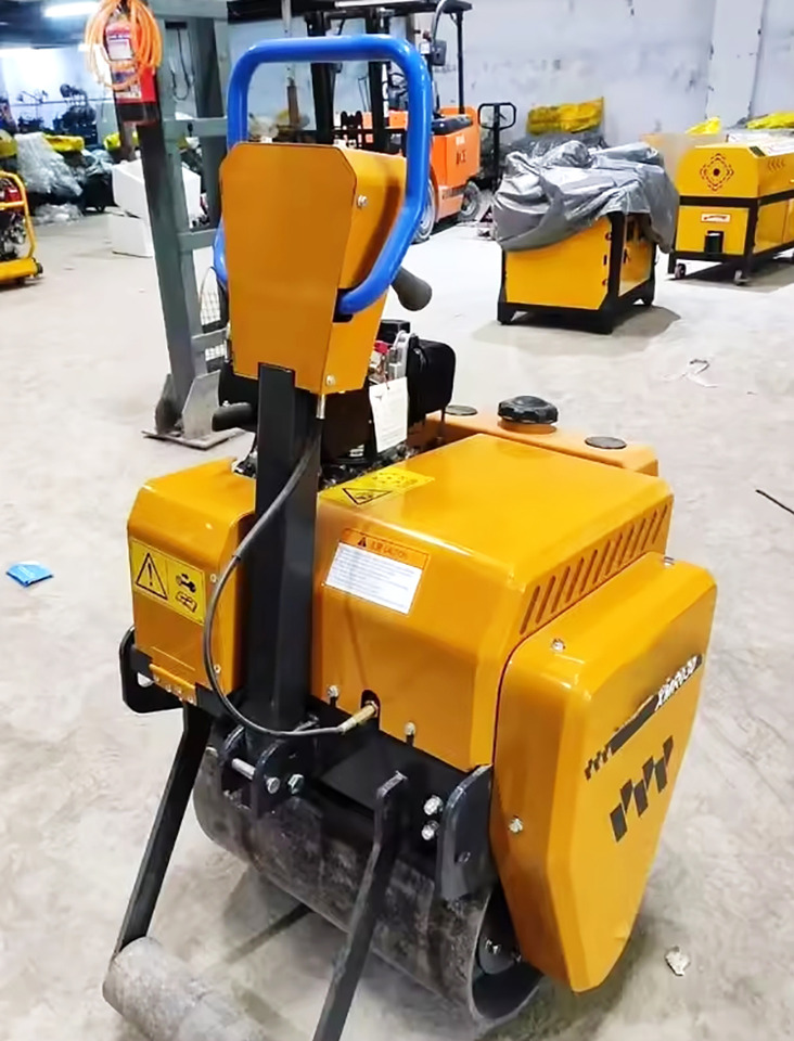 XCMG XMR030 small mini light single drum vibratory road roller - Mini valjak: slika 2 XCMG XMR030 small mini light single drum vibratory road roller - Mini valjak: slika 2